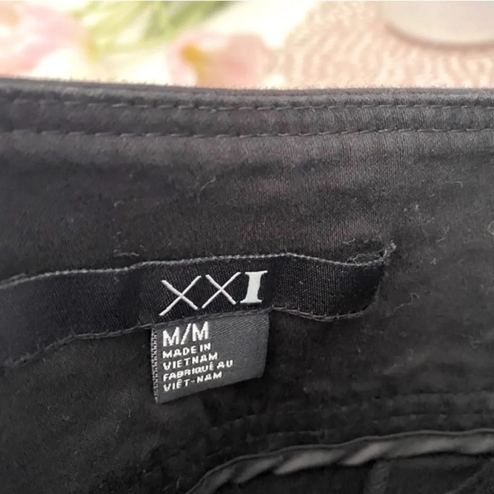 Forever 21 XXI Women's Denim Black Shorts